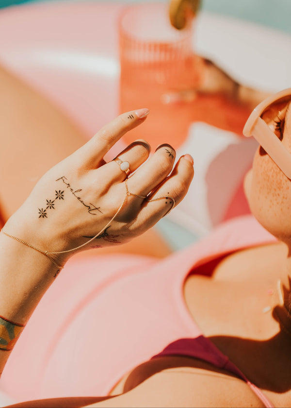 Demi Hand Chain